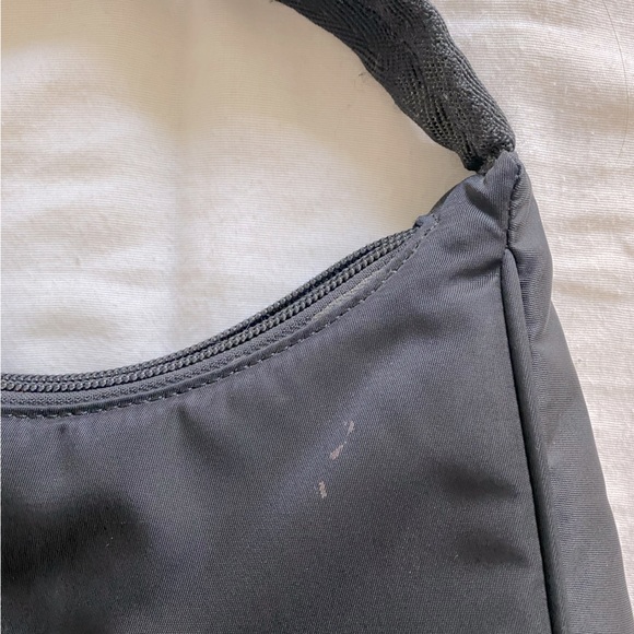 VINTAGE Re-Nylon Prada Re-Edition 2000 mini-bag - Picture 4 of 6